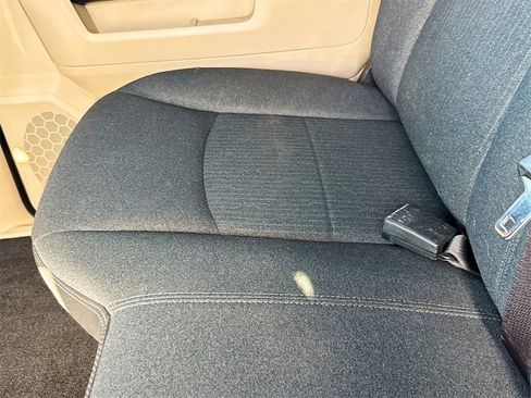 Used 2019 RAM 2500 Big Horn image 28