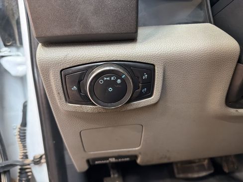 Used 2022 Ford F250 XL w/ Power Equipment Group image 22