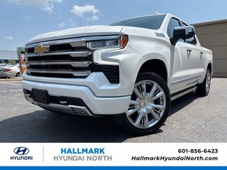 Used 2024 Chevrolet Silverado 1500 High Country w/ High Country Premium Package AWD/4WD video 1