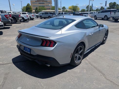 Used 2025 Ford Mustang Premium RWD image 3