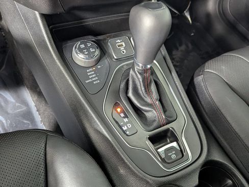 Used 2021 Jeep Cherokee Trailhawk w/ Sun, Sound & Nav Group AWD/4WD image 26