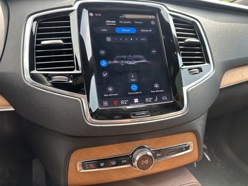 Certified 2023 Volvo XC90 B6 Plus AWD/4WD image 22