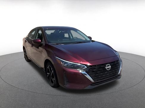 Used 2025 Nissan Sentra SV FWD image 3