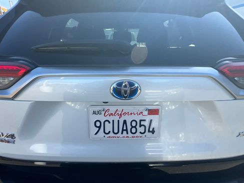 Used 2022 Toyota RAV4 XSE AWD/4WD image 19