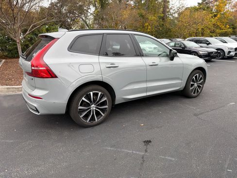 Certified 2025 Volvo XC60 B5 Plus image 15