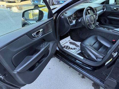 Used 2019 Volvo S60 T6 Momentum w/ Multimedia Package AWD/4WD image 13