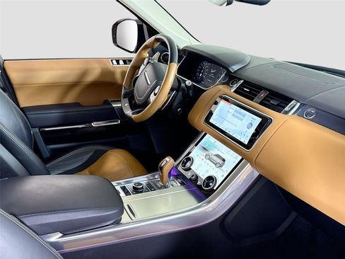 Used 2022 Land Rover Range Rover Sport SVR image 32