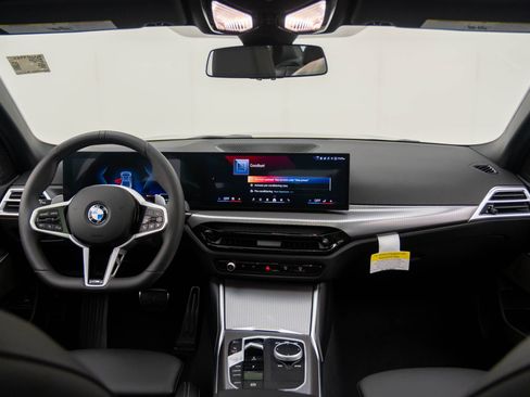 New 2026 BMW 330i xDrive 330i xDrive w/ M Sport Package image 9