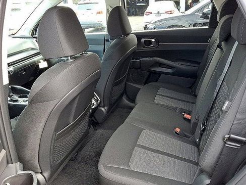 New 2026 Kia Sorento LX image 6