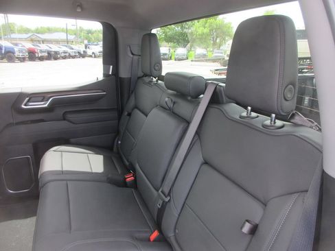 New 2026 GMC Sierra 1500 SLT w/ SLT Premium Package AWD/4WD image 16