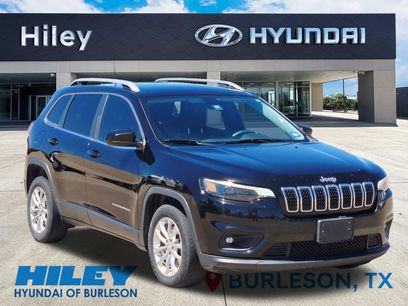 Used 2019 Jeep Cherokee Latitude w/ Popular Appearance Group