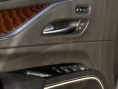 Used 2022 Cadillac Escalade ESV Sport Platinum image 21