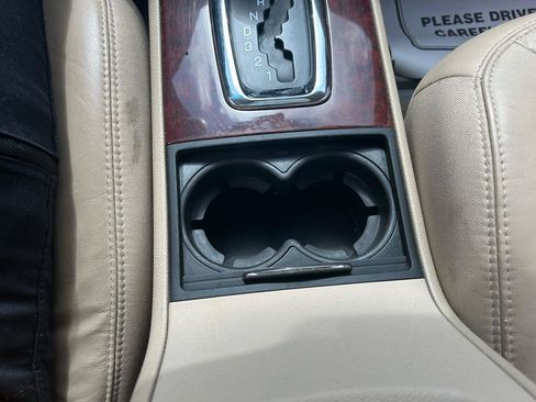 Used 2008 Buick Lucerne CXL FWD image 25