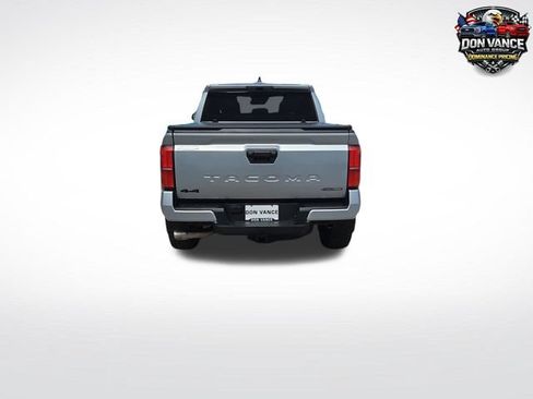 Used 2026 Toyota Tacoma TRD Off-Road AWD/4WD image 4