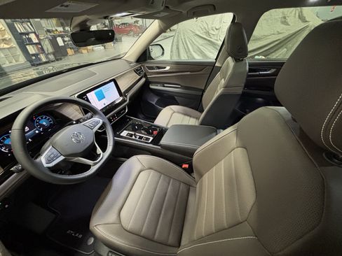 New 2026 Volkswagen Atlas SEL image 5