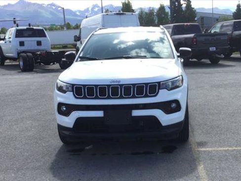 Certified 2024 Jeep Compass Latitude image 3