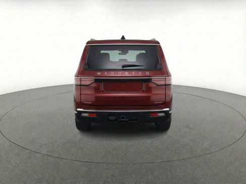 Used 2024 Jeep Wagoneer Series II image 7