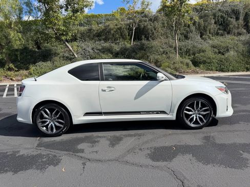 Used 2015 Scion tC image 6