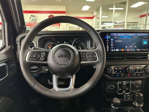 Used 2024 Jeep Wrangler High Altitude image 16