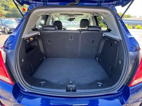 Used 2017 Chevrolet Trax Premier w/ Driver Confidence II Package AWD/4WD image 19