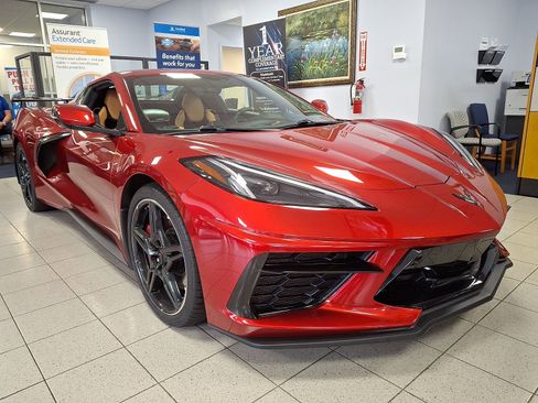 Used 2022 Chevrolet Corvette Stingray Premium Conv w/ Z51 Performance Package RWD image 2