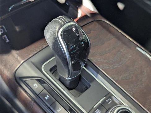 Used 2018 Maserati Levante S GranLusso image 10