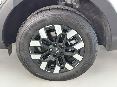 Used 2025 Hyundai Santa Cruz SE FWD image 33