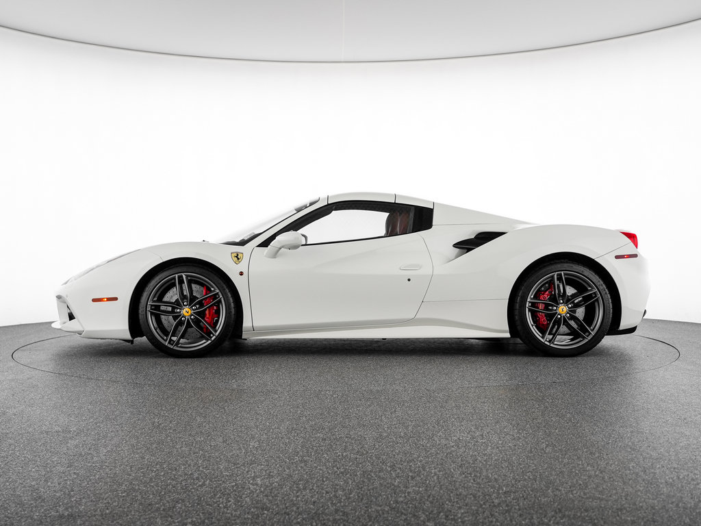 Used 2018 Ferrari 488 Spider RWD image 2