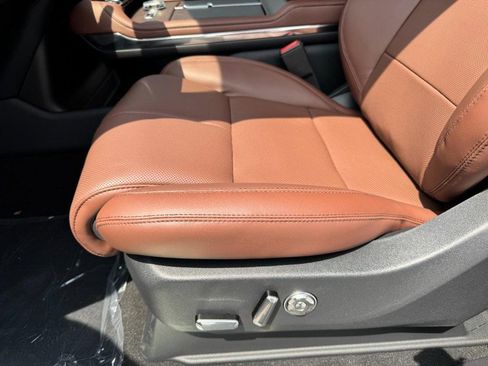 New 2025 Lincoln Navigator L Reserve image 26