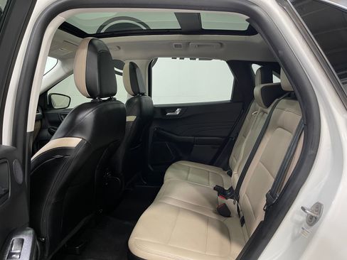 Used 2022 Ford Escape SEL w/ Technology Package image 30