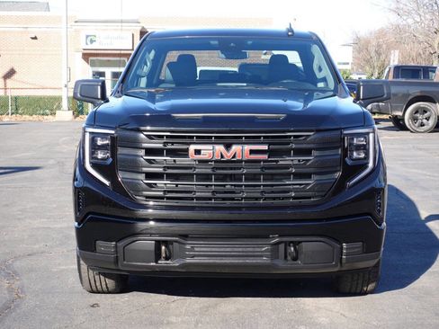 Used 2023 GMC Sierra 1500 Pro w/ Graphite Edition image 5
