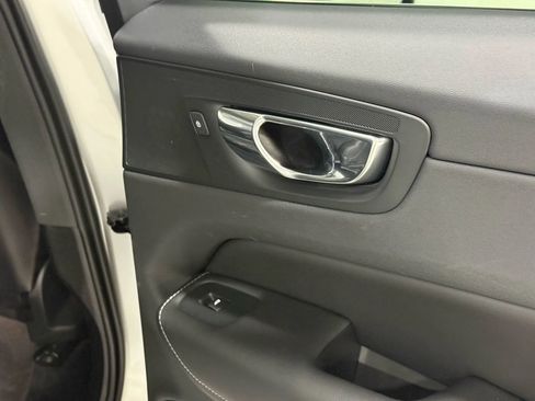 Used 2018 Volvo XC60 T8 Inscription w/ Luxury Seat Package image 56