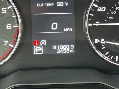 Used 2025 Subaru Outback Premium image 29