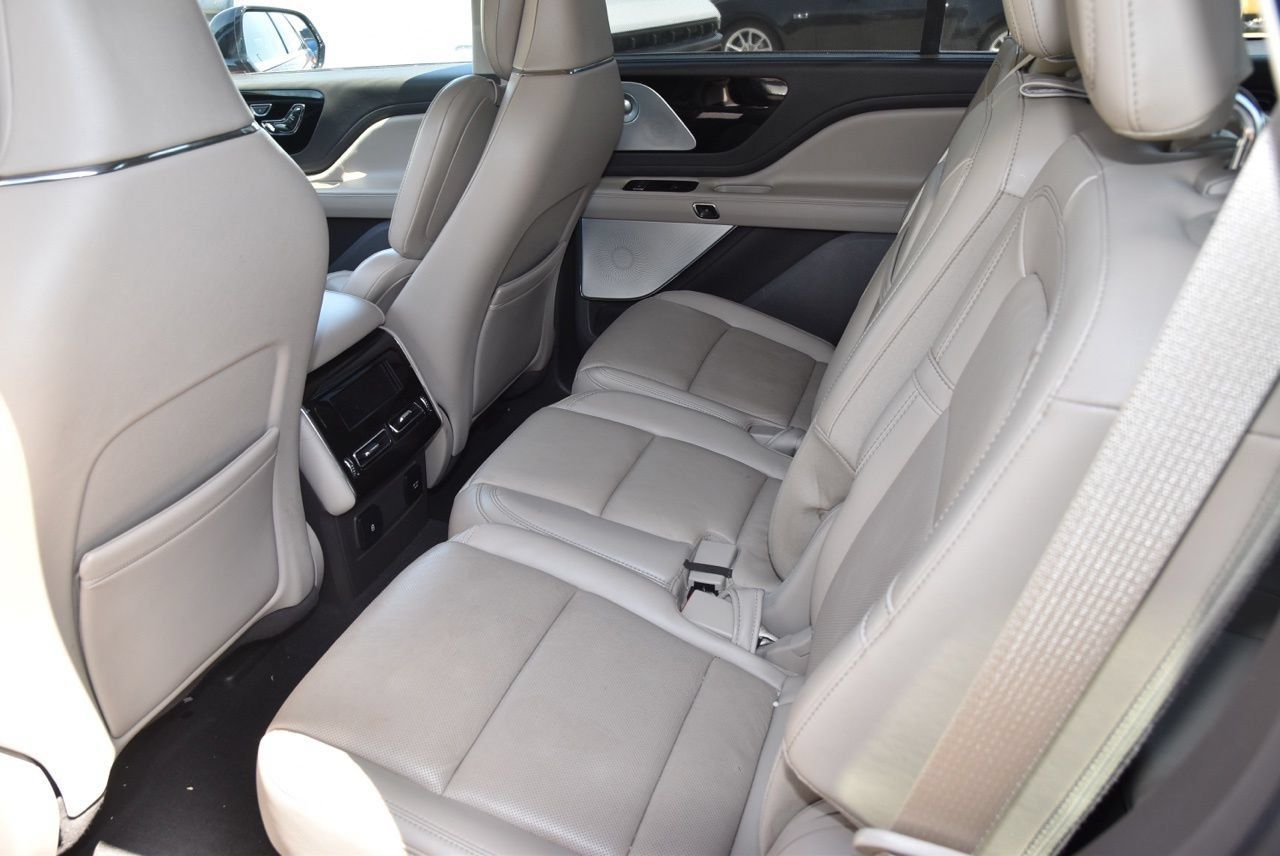 Used 2022 Lincoln Aviator Reserve w/ Equipment Group 201A AWD/4WD image 10