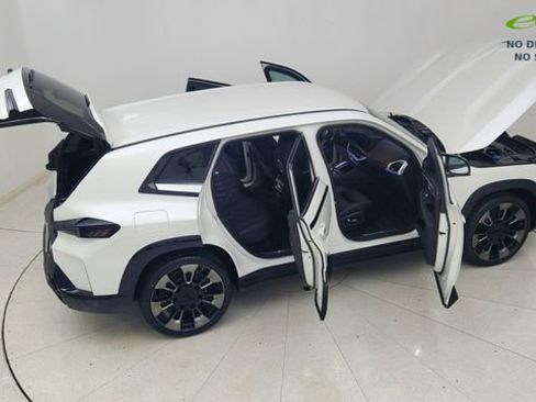 Used 2023 BMW XM AWD/4WD image 84