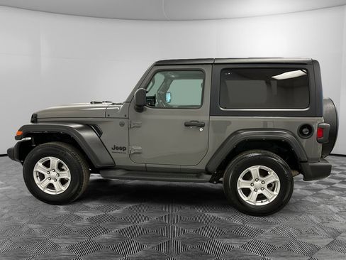 Used 2022 Jeep Wrangler Sport S image 2