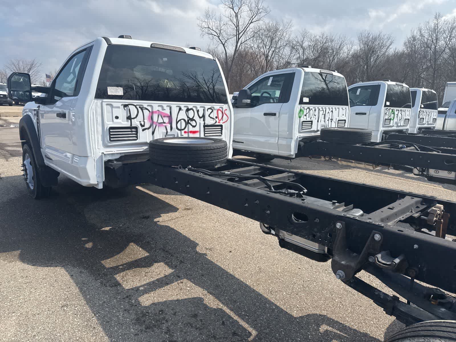 Used 2023 Ford F450 XLT w/ XLT Value Package RWD image 7