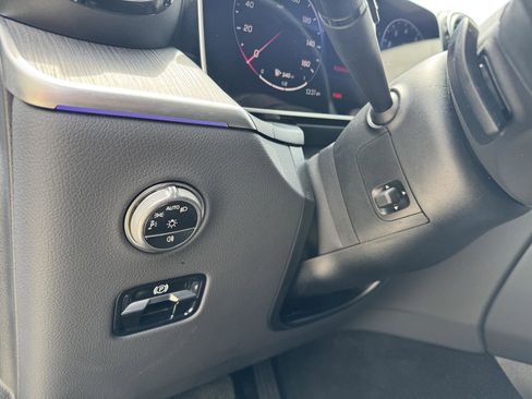 Certified 2026 Mercedes-Benz GLC 300 image 7