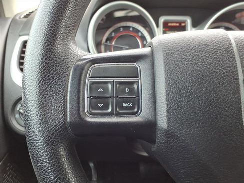 Used 2017 Dodge Journey SE image 24