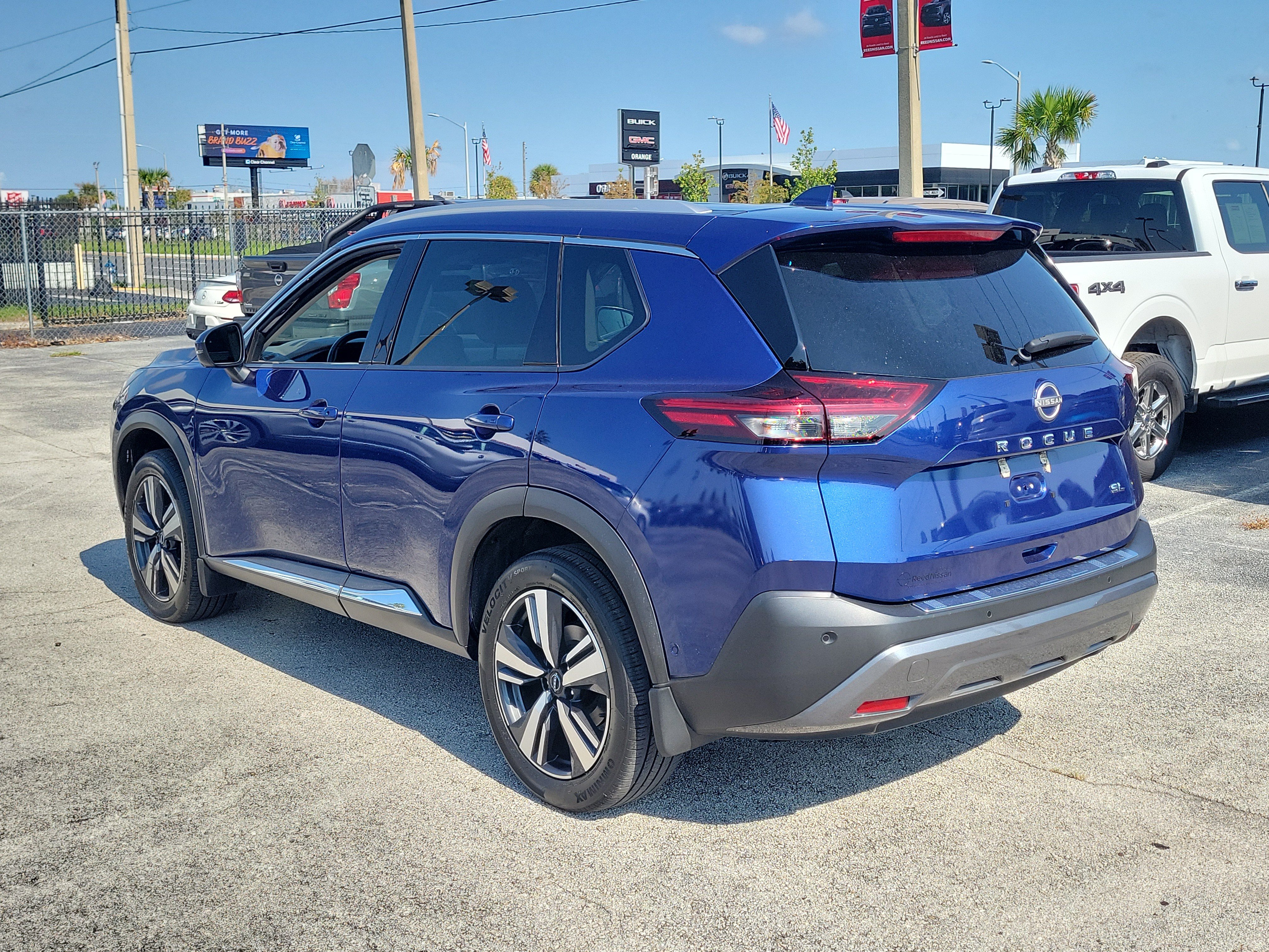 Certified 2023 Nissan Rogue SL w/ SL Premium Package FWD image 8
