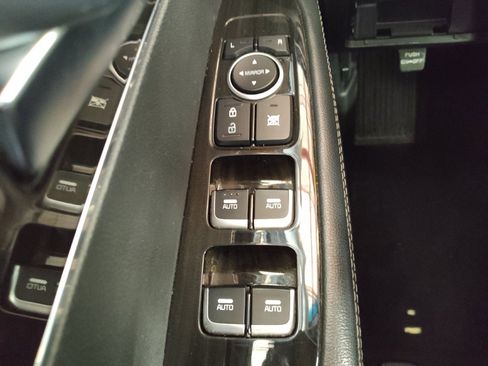 Used 2020 Kia Sorento LX image 27