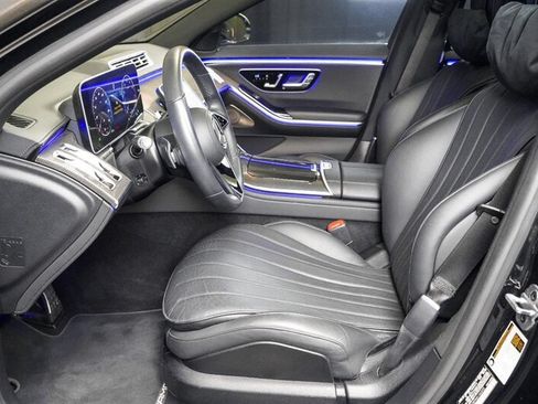 Used 2022 Mercedes-Benz S 500 4MATIC w/ AMG Line Package image 2