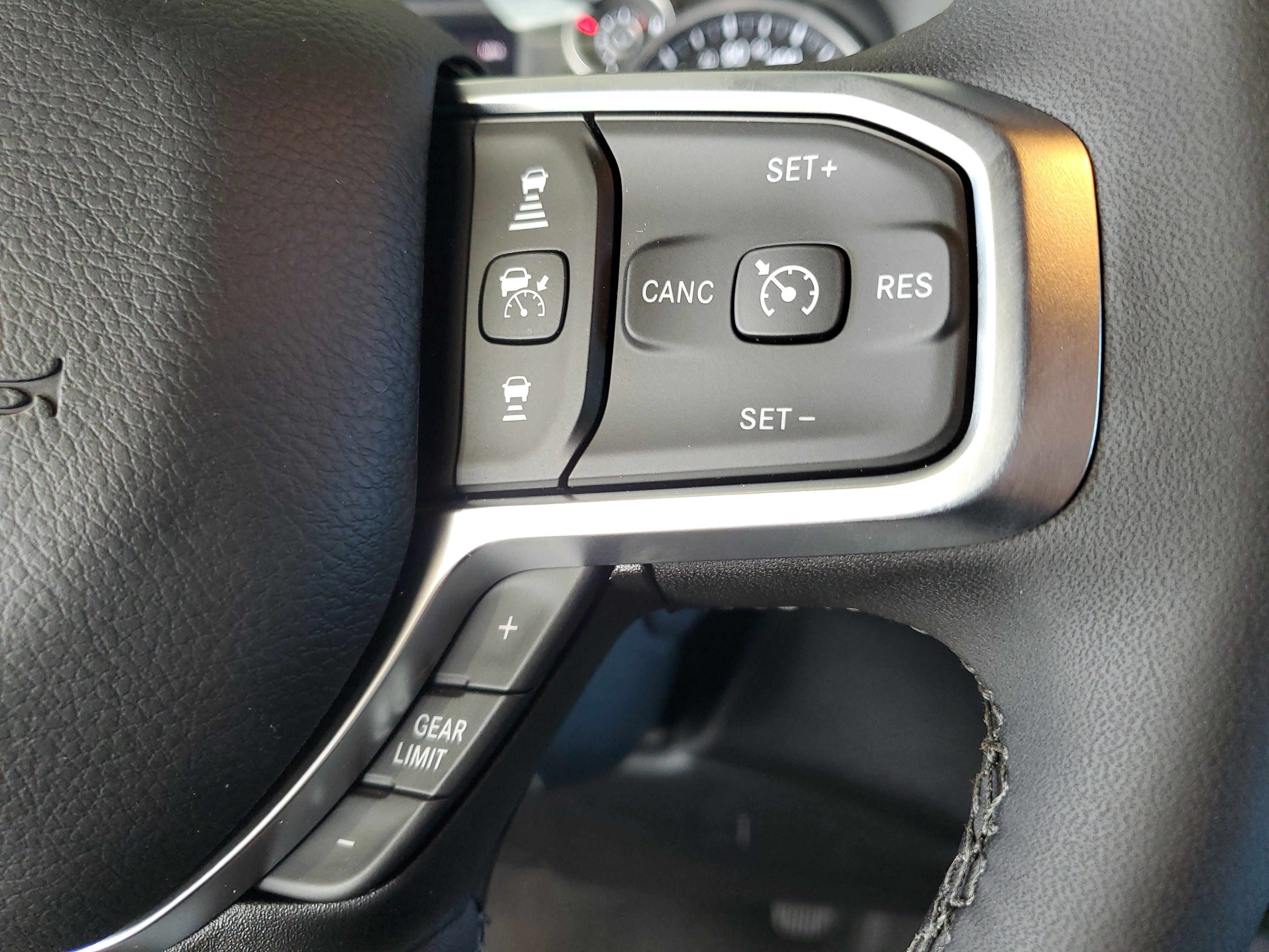 New 2025 RAM 2500 Big Horn AWD/4WD image 24