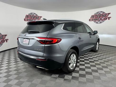 Used 2018 Buick Enclave Essence image 7