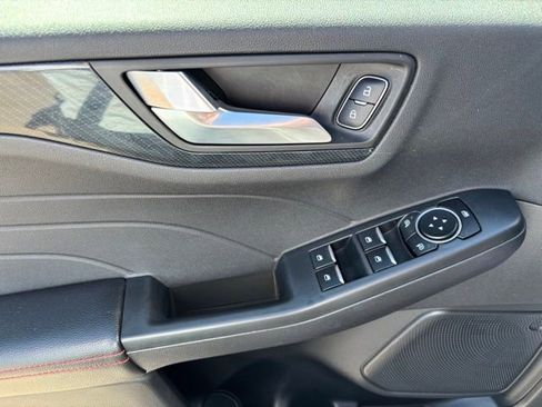 Used 2023 Ford Escape ST-Line image 11