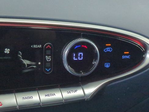 Used 2022 Genesis GV70 3.5T Sport AWD/4WD image 29