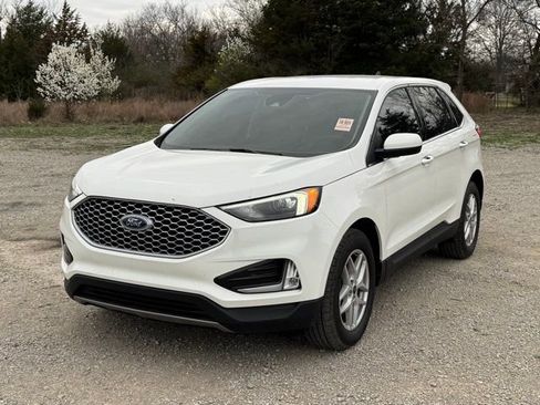 Used 2024 Ford Edge SEL w/ Convenience Package image 3