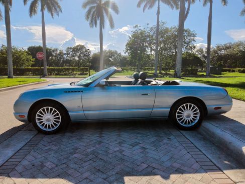 Used 2004 Ford Thunderbird image 4