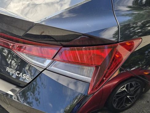 Used 2023 Hyundai Elantra SEL image 9