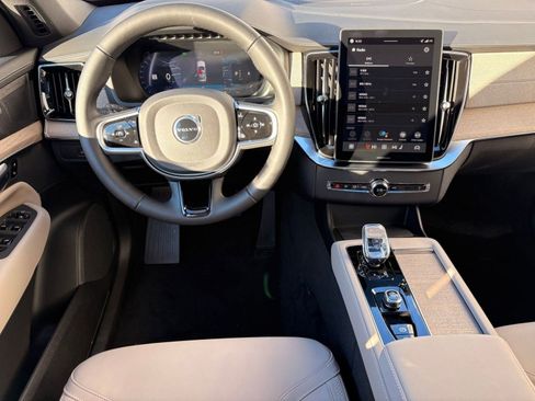 New 2026 Volvo XC90 B6 Plus w/ Protection Package Premier image 27